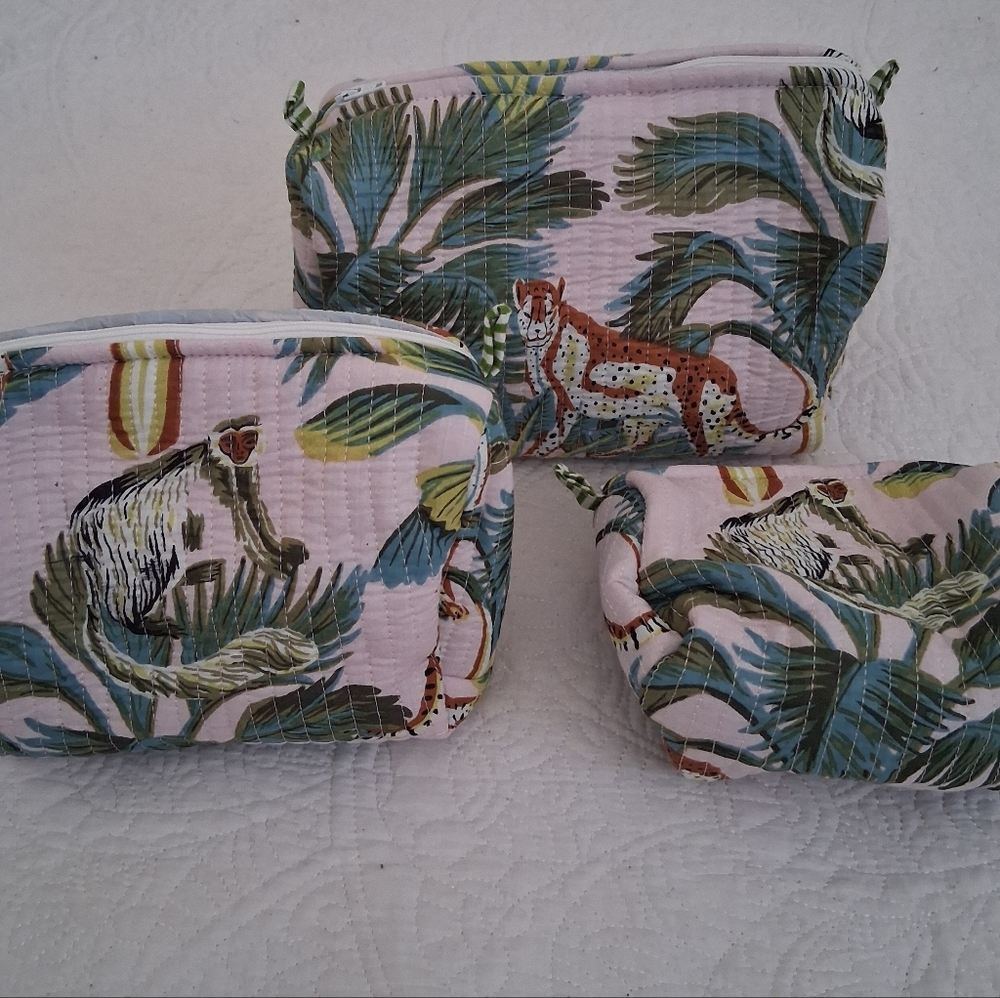 SET OF 3 PINK FLORAL & ANIMAL PRINT QUILTED BAGS